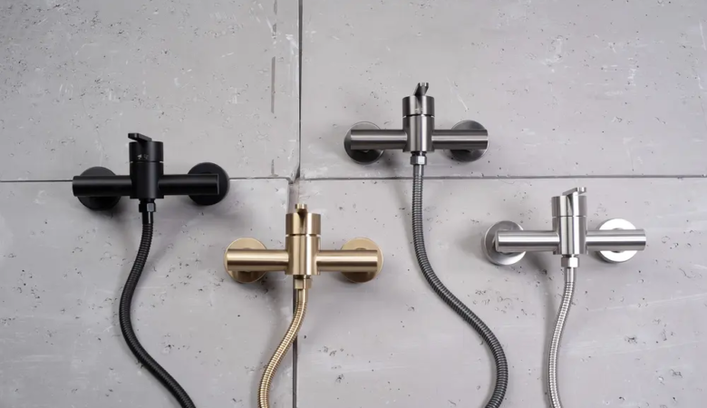 baterie prysznicowe ścienne z kolekcji Ontario